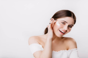 Yaz Mevsimine Sağlıklı ve Işıltılı Bir Ciltle Merhaba Deyin